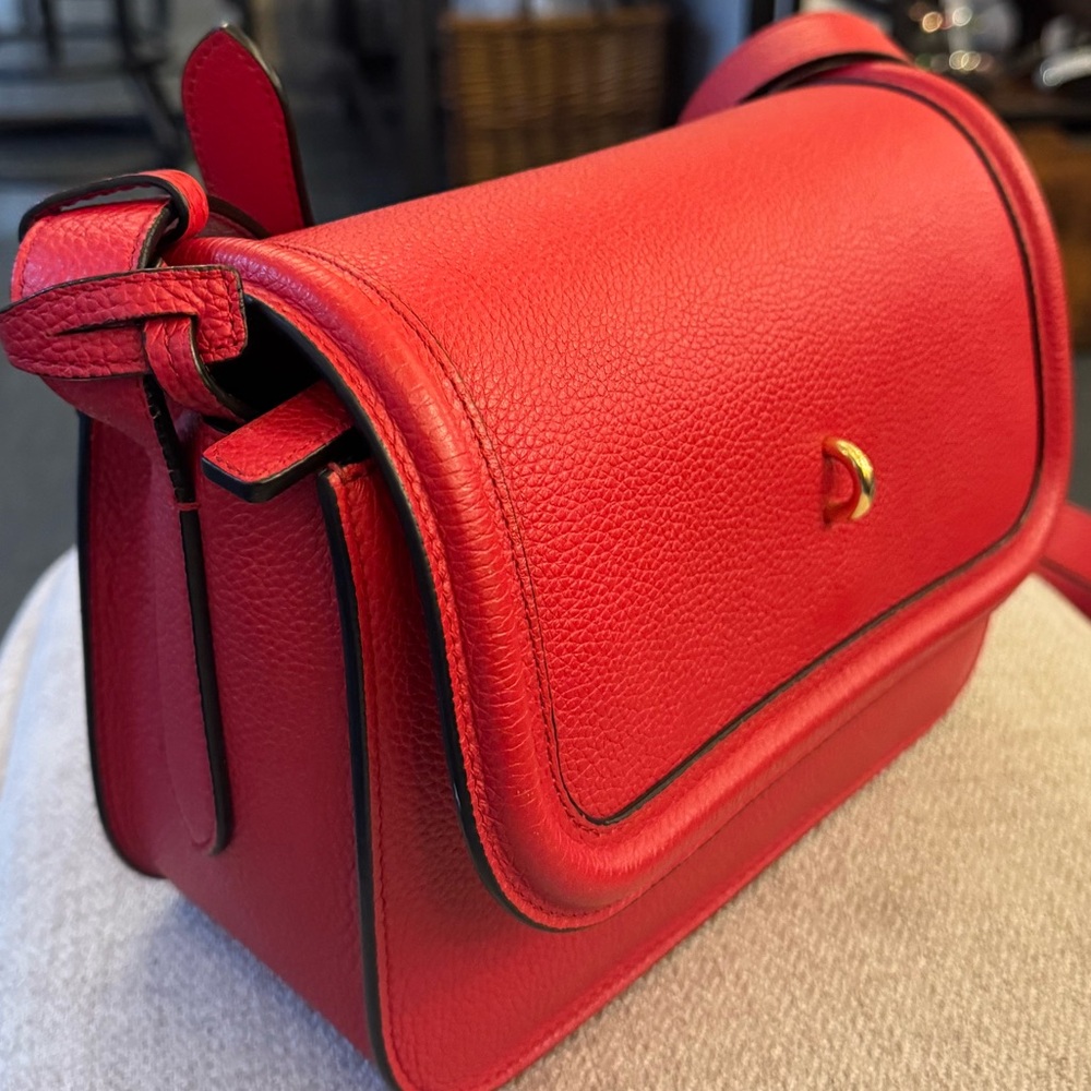 Alexander McQueen Vibrant Red Crossbody Bag - Picture 3 of 8